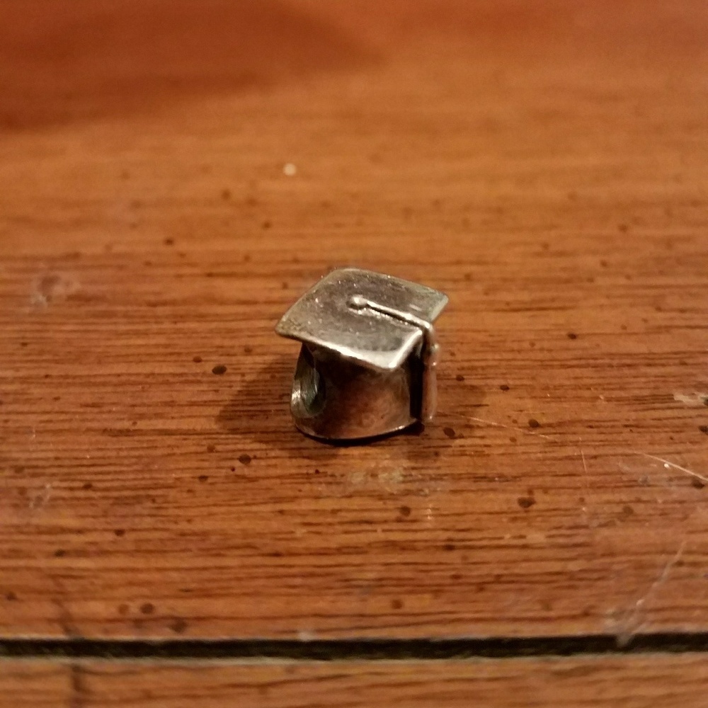 STERLING Chamilia Graduation Cap